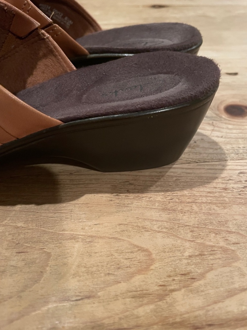 Clarks Camel Leather Mules Clogs Slip On Comfy Business Casual Career 8.5 - Picture 6 of 14